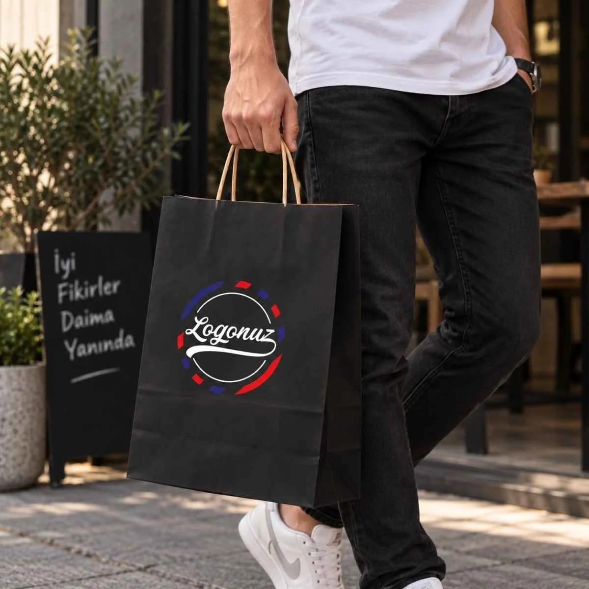 Logo Baskılı Siyah Kraft Çanta 2